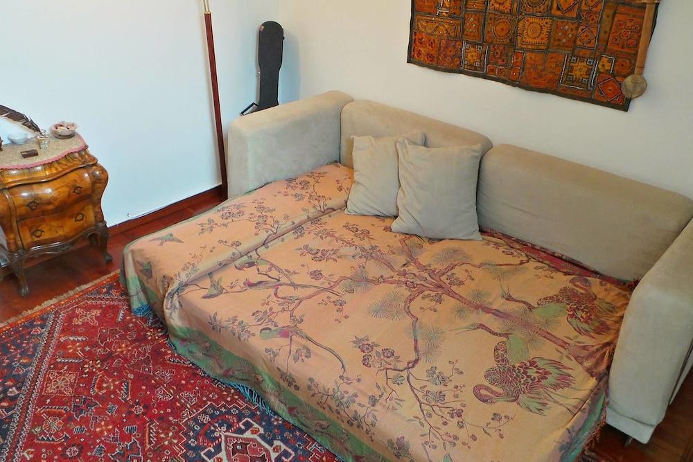 AleEle Flexyrent Apartment