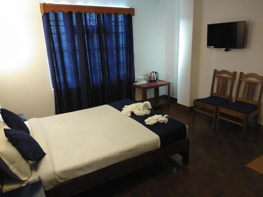 Hotel Flora Fountain