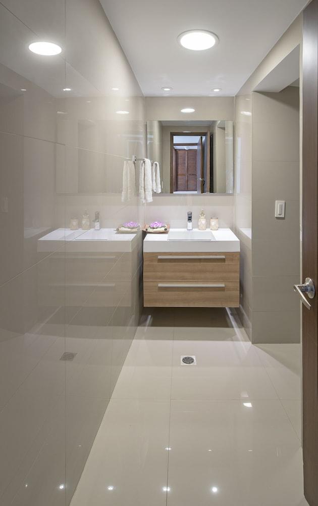 Penthouse Sea View 705A