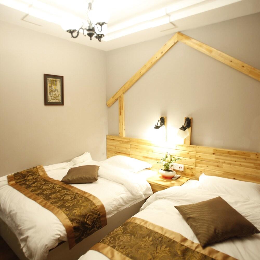 Wulingyuan Tu Youth Hostel
