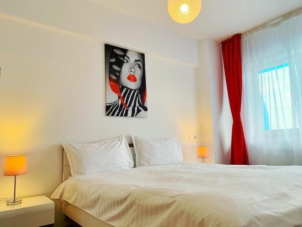 RED HOTEL ACCOMMODATION