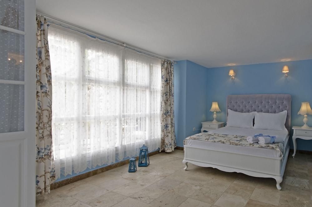 Alacati Roka Tas Otel