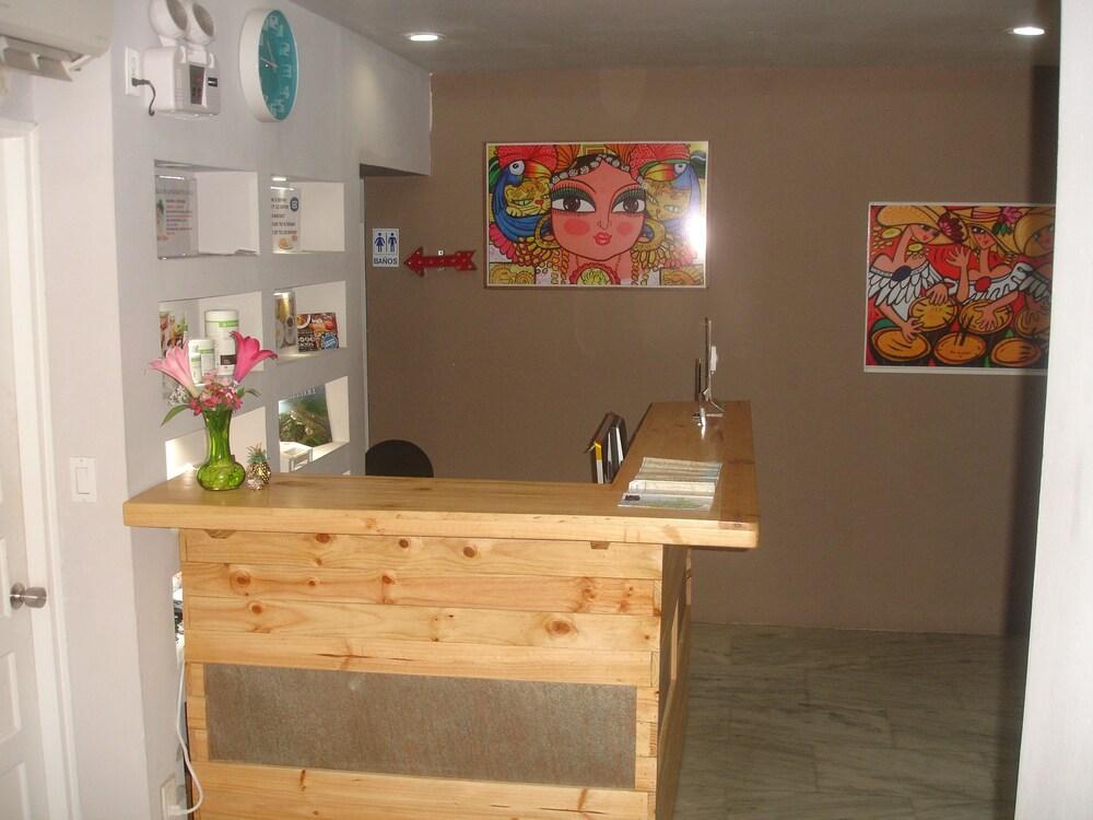 Hostal Carolina Princess Marbella