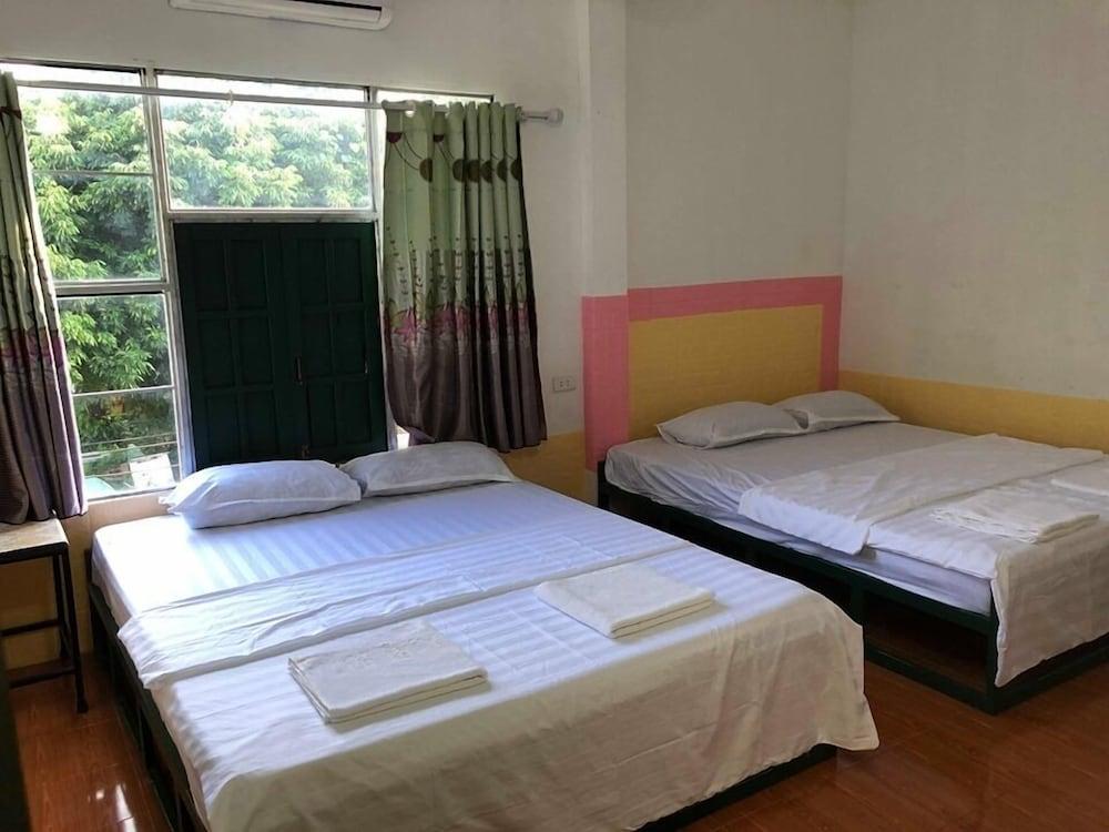 Army Backpackers Hostel