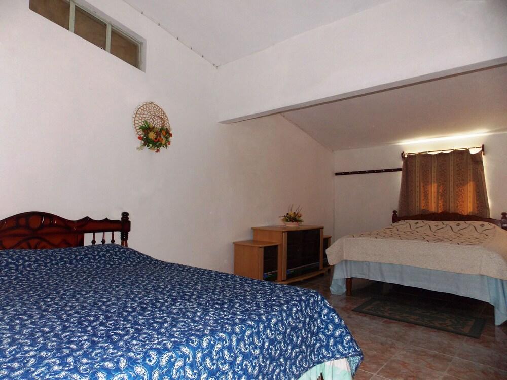 Chez Perle Guest House