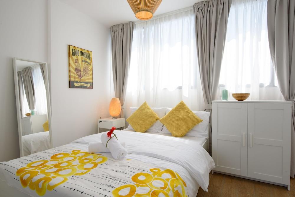 Beach View Apartments and Studios