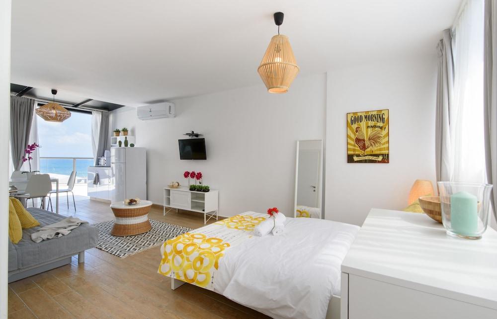 Beach View Apartments and Studios