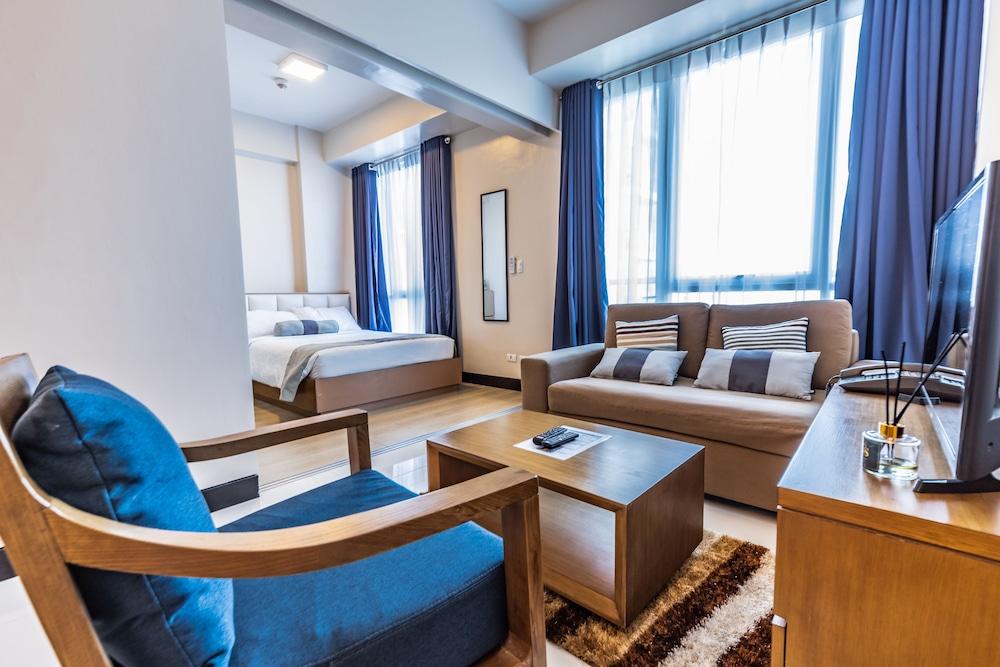 CSuites at 8 Newtown Residences