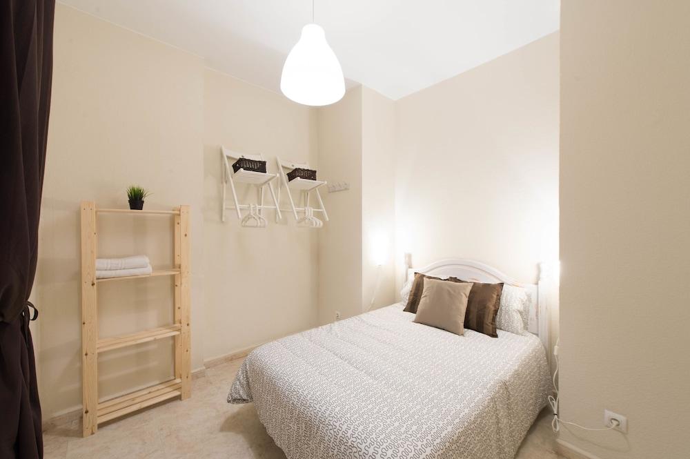 Sevilla Apartments Alfaqueque