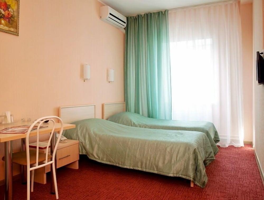 Alexander House Sport