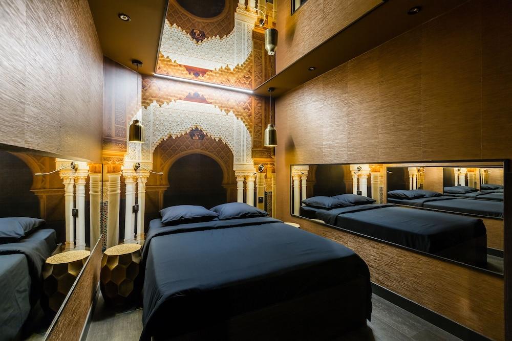 Love Hôtel - Adults Only