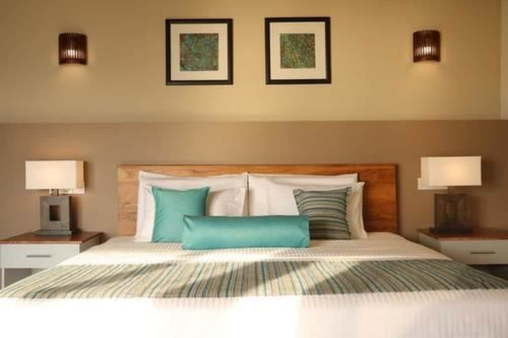 Twenty-Two Weligambay