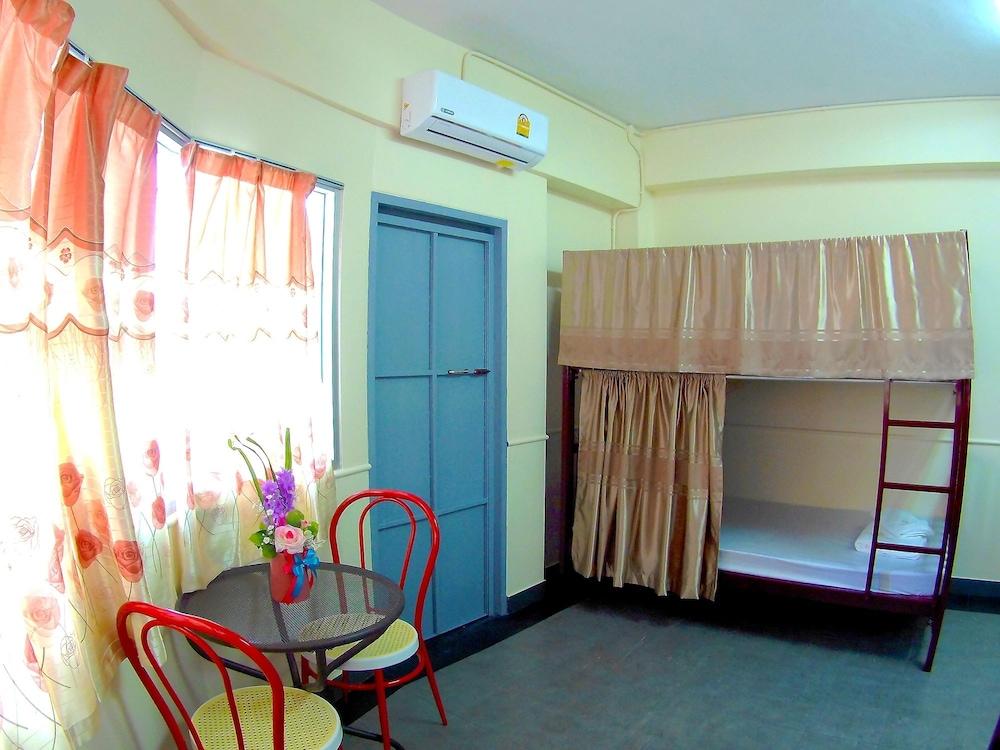 Hatyai Dee Hostel