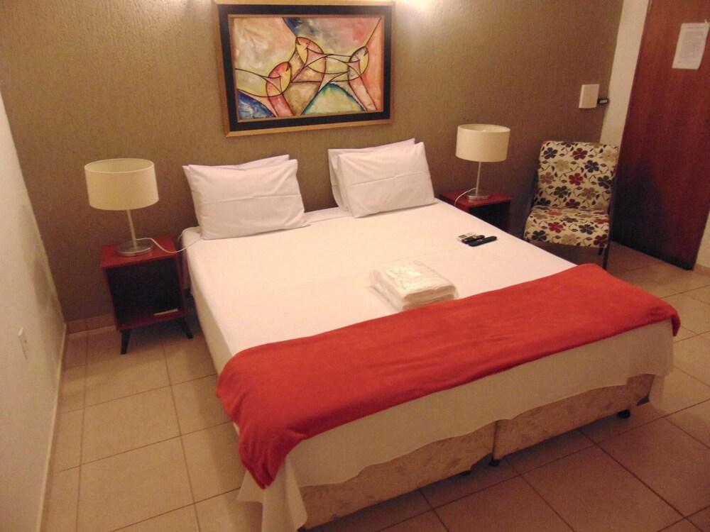 Pousada La Luna dos Pireneus