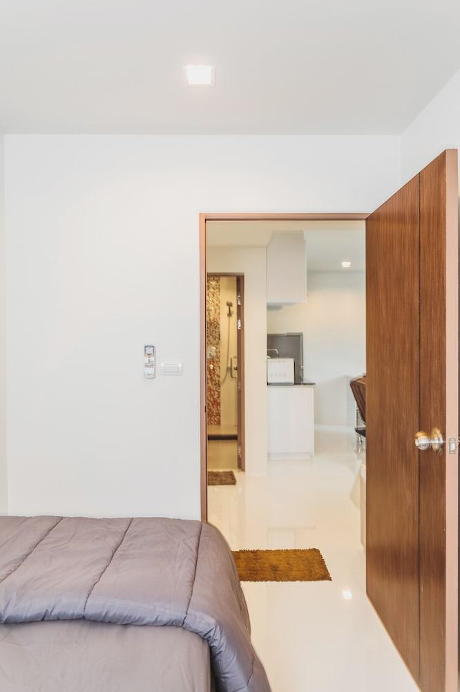 Condo in Panwa in Pixels 89-230