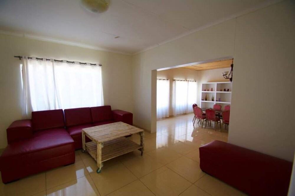 Mo-Nize Villa Guesthouse