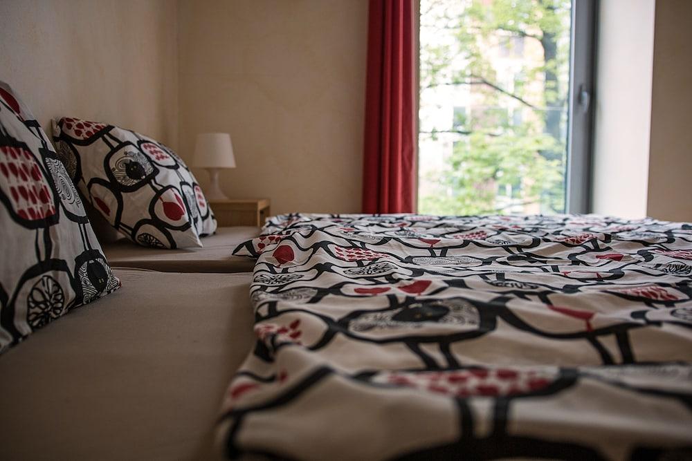 Modern & cozy apartment close to Center