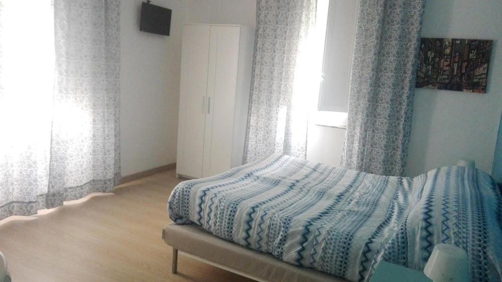 Barnet House Lamezia