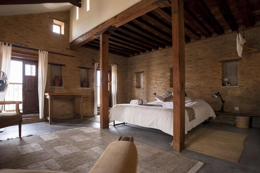 Traditional Homes - Swotha