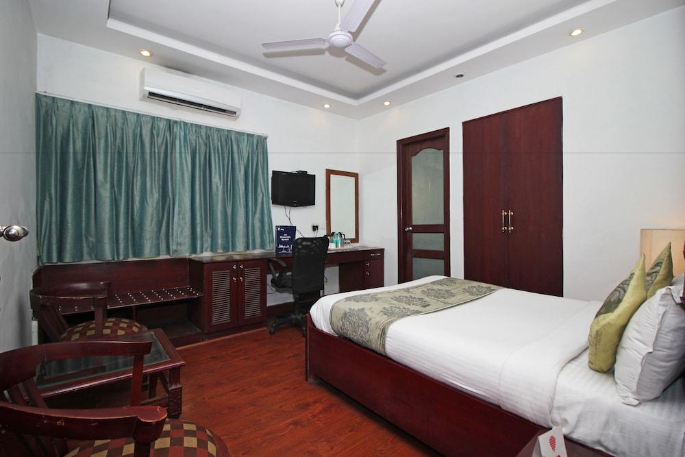 OYO 367 Hotel Forest Green