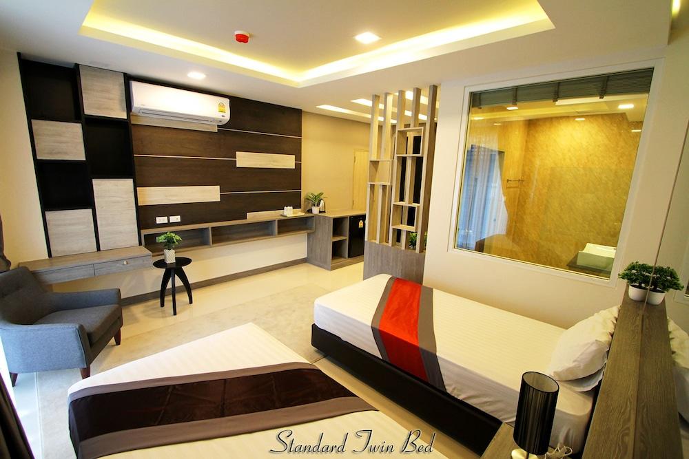 The Contrast i Hotel