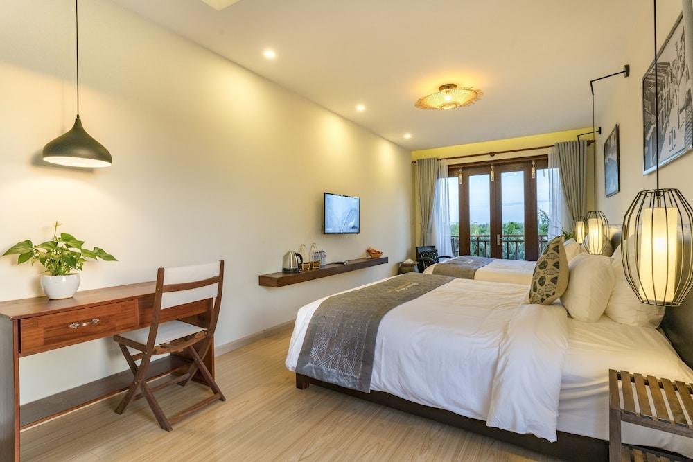 Riverside Hamlet Homestay & Villas