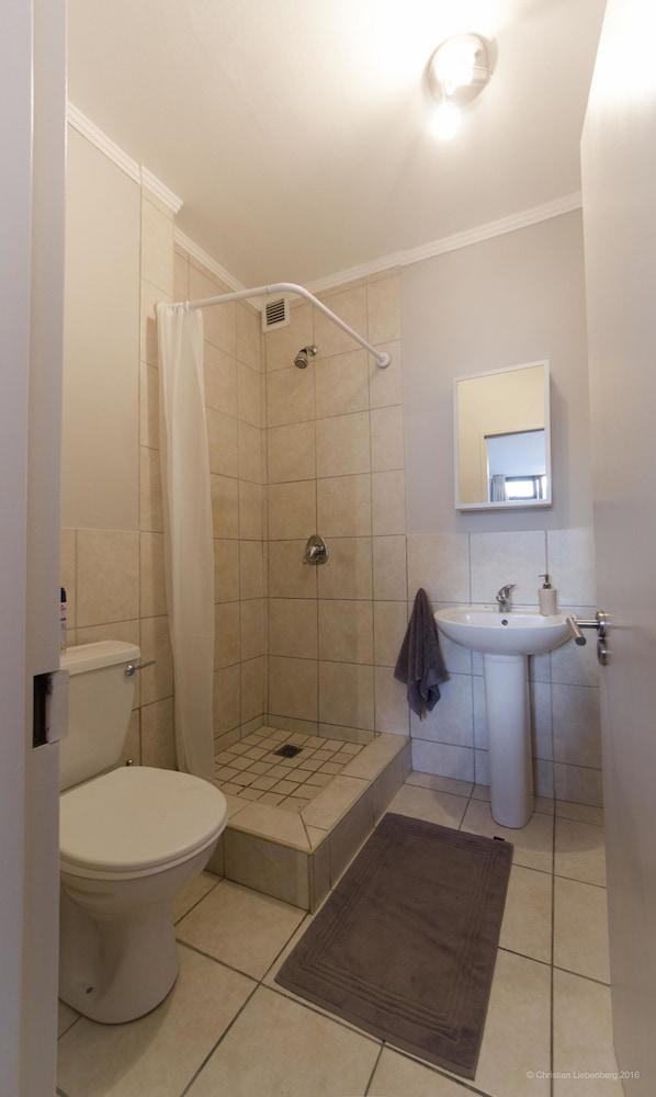 High-end city center studio with Views