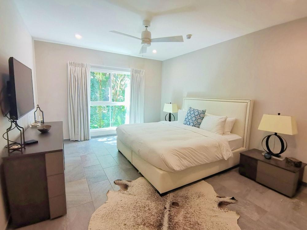 Elan at Ballena Beach