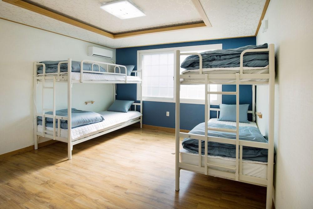 Hong Hong Guesthouse - Hostel