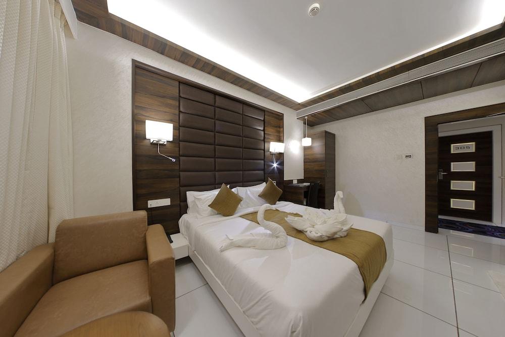 Hotel Silver Heights