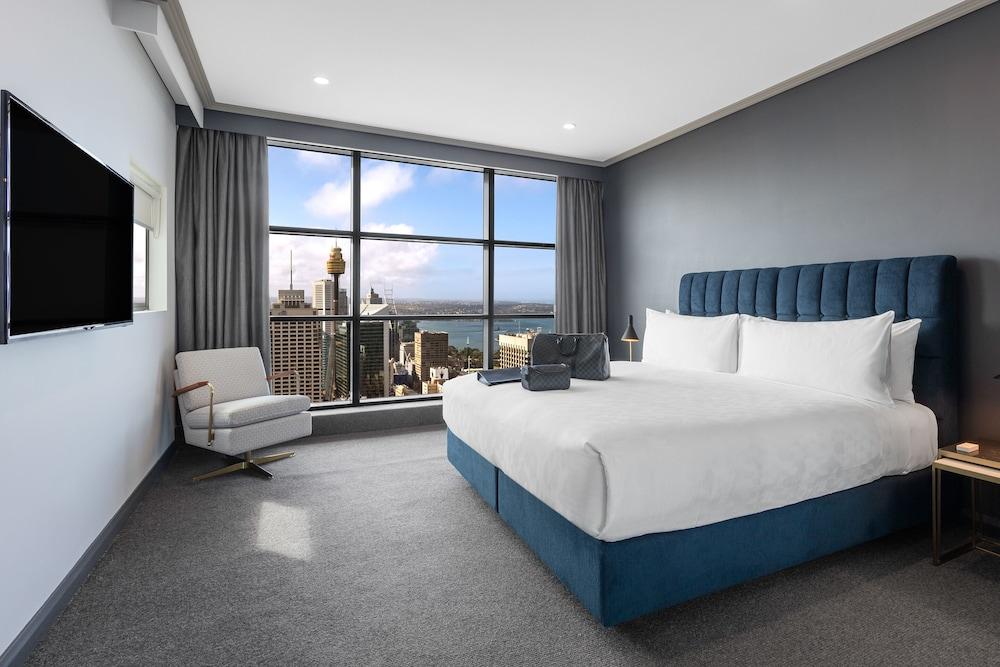 Meriton Suites World Tower, Sydney