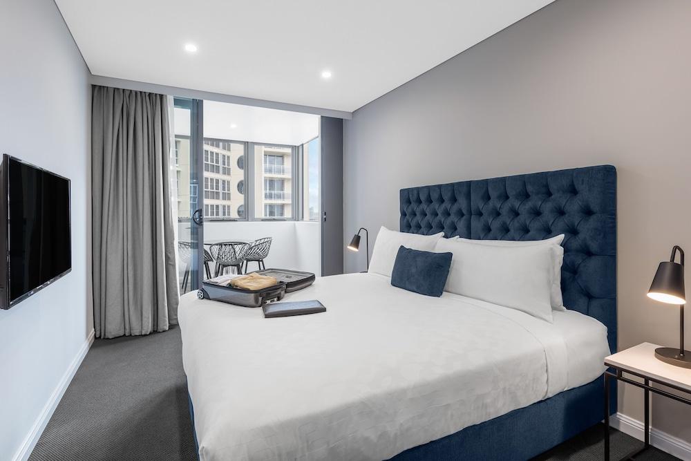 Meriton Suites Bondi Junction