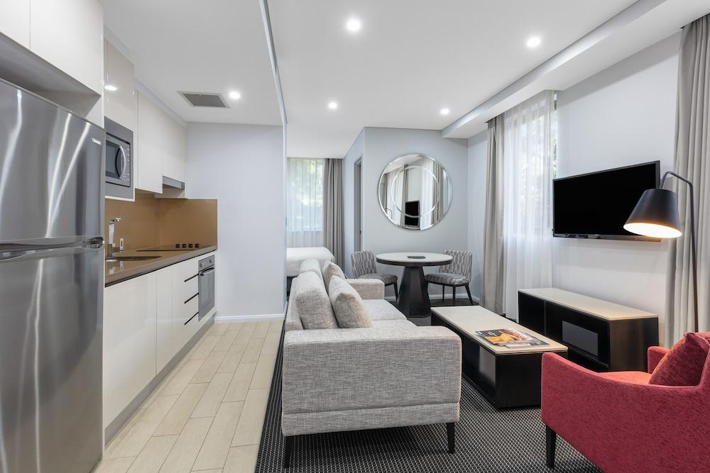 Meriton Suites North Ryde