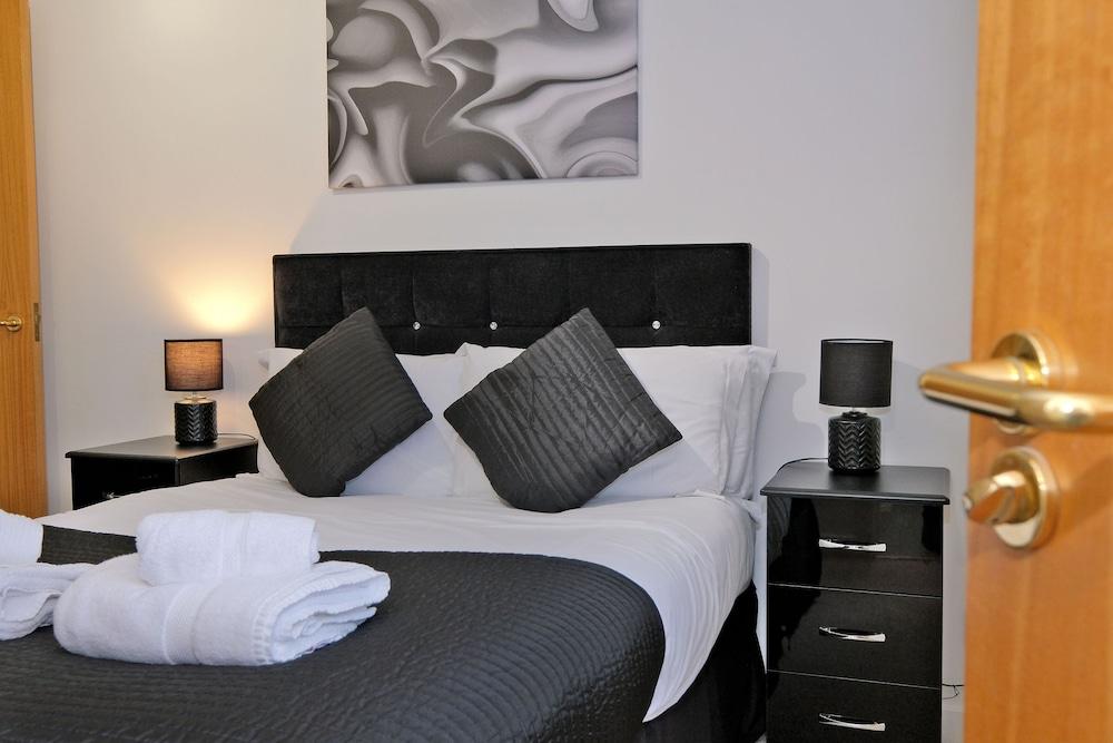 Orange Apartments City