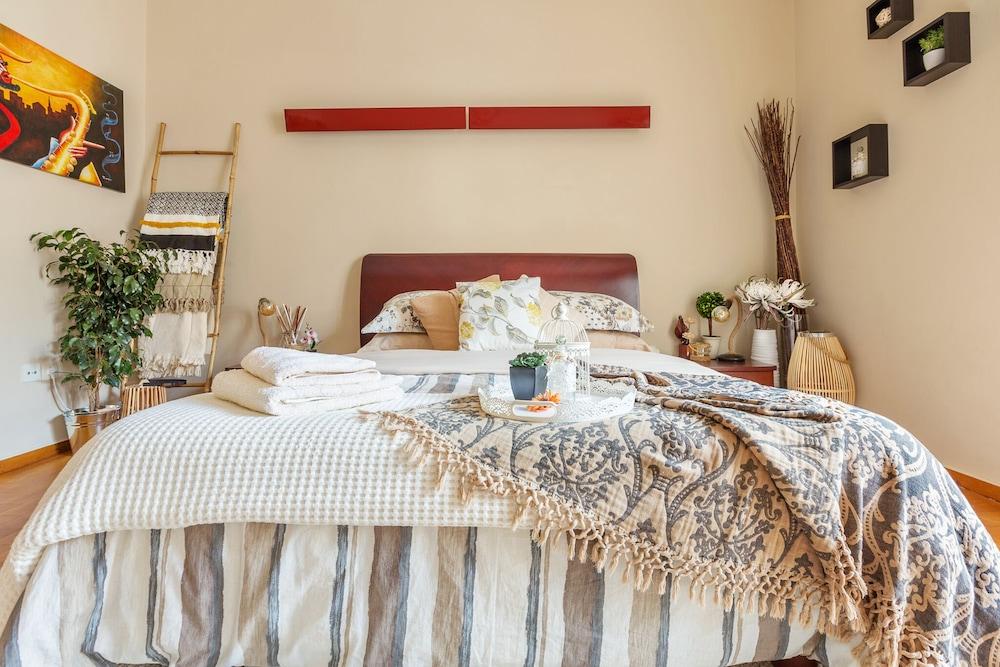 Stunning Residence with Acropolis View