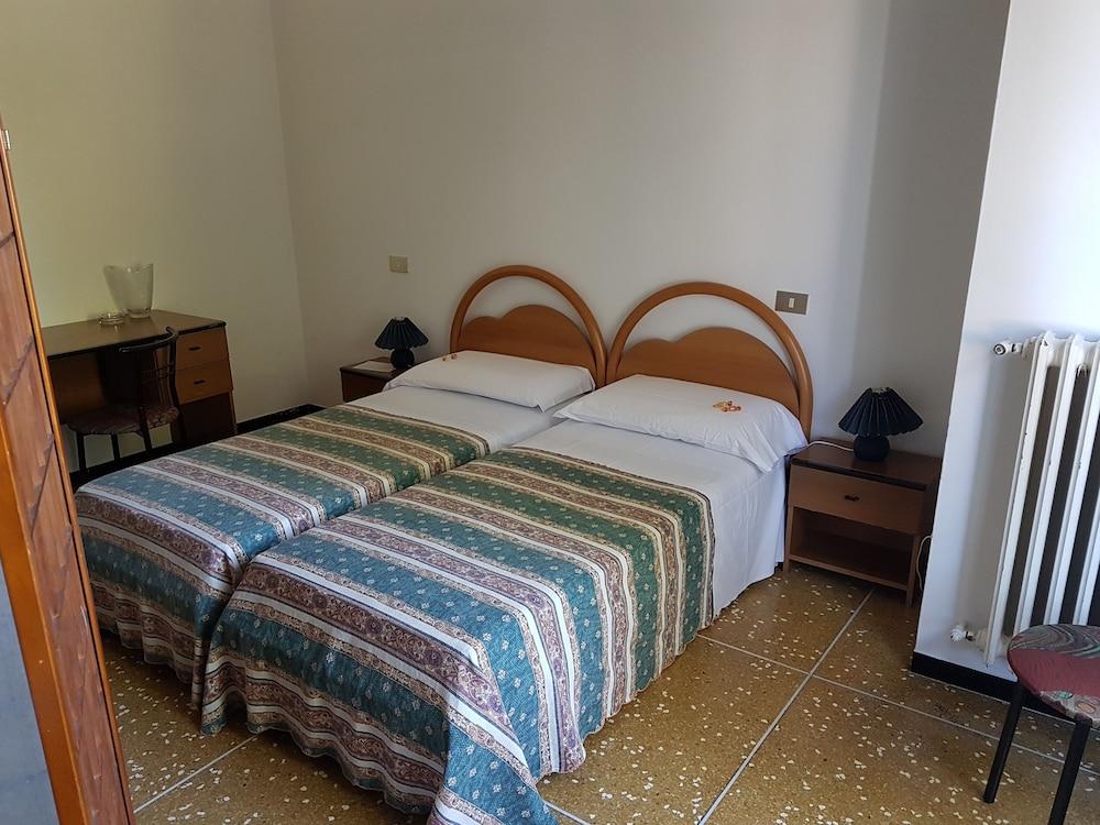 Albergo Triana e Tyche