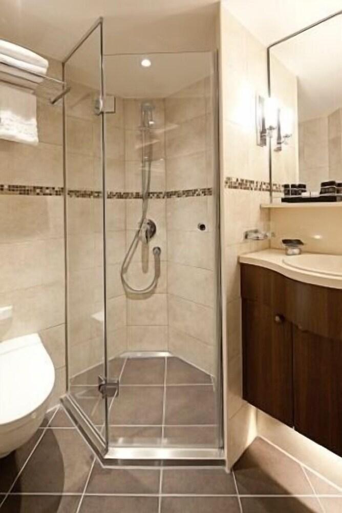 Crossgates Hotelship Hafen - Neuss