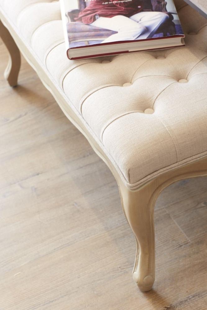 Nido, Mar-Bella Collection