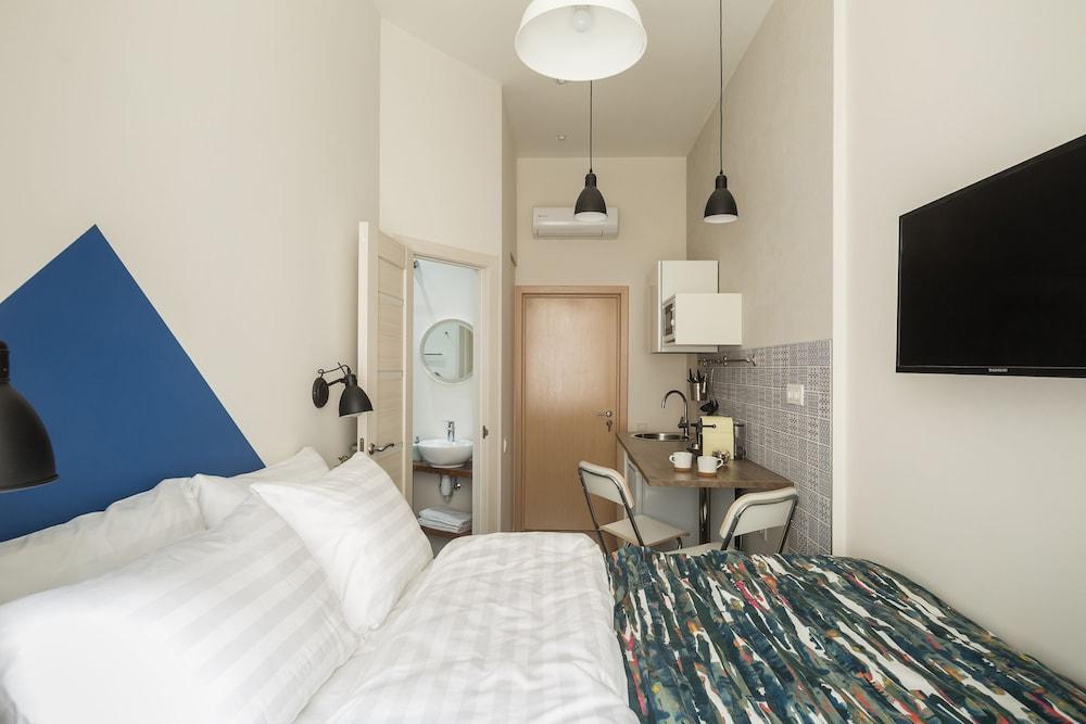 Apart-Hotel Geography