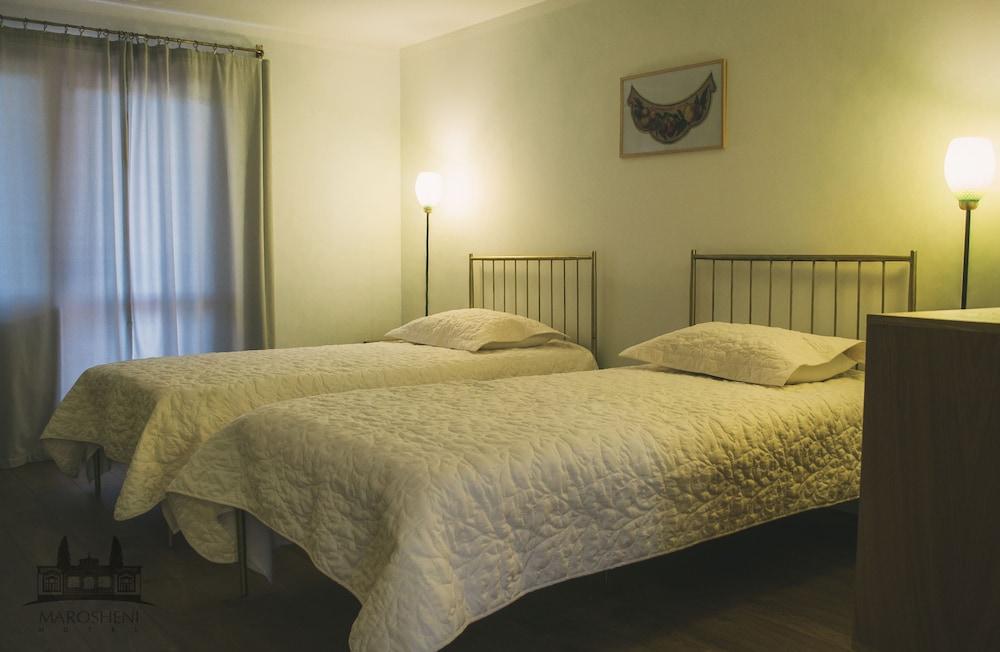 Hotel Marosheni