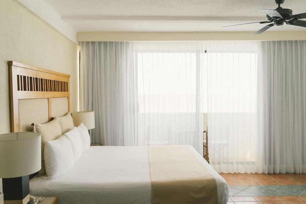 Hotel NYX Cancun All Inclusive