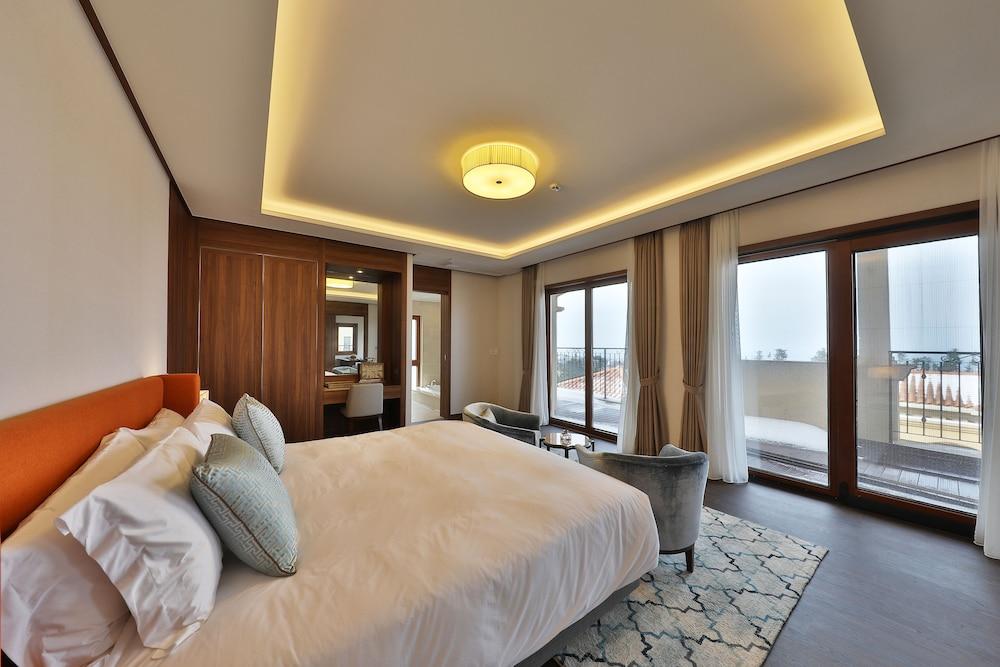 Camphortree Hotel & Resort