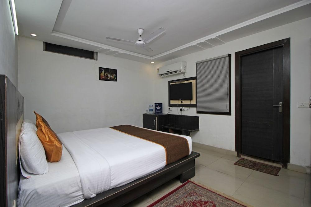 City Hotel and Suites Agra