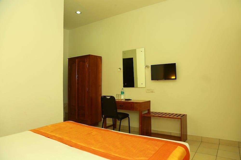 OYO 7630 Edassery Village