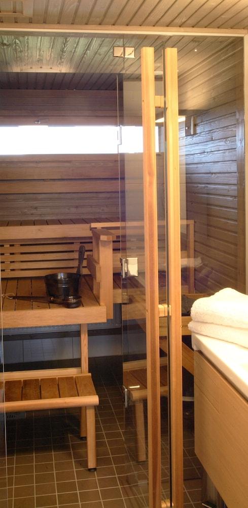 Levi Suites Levin Klubi