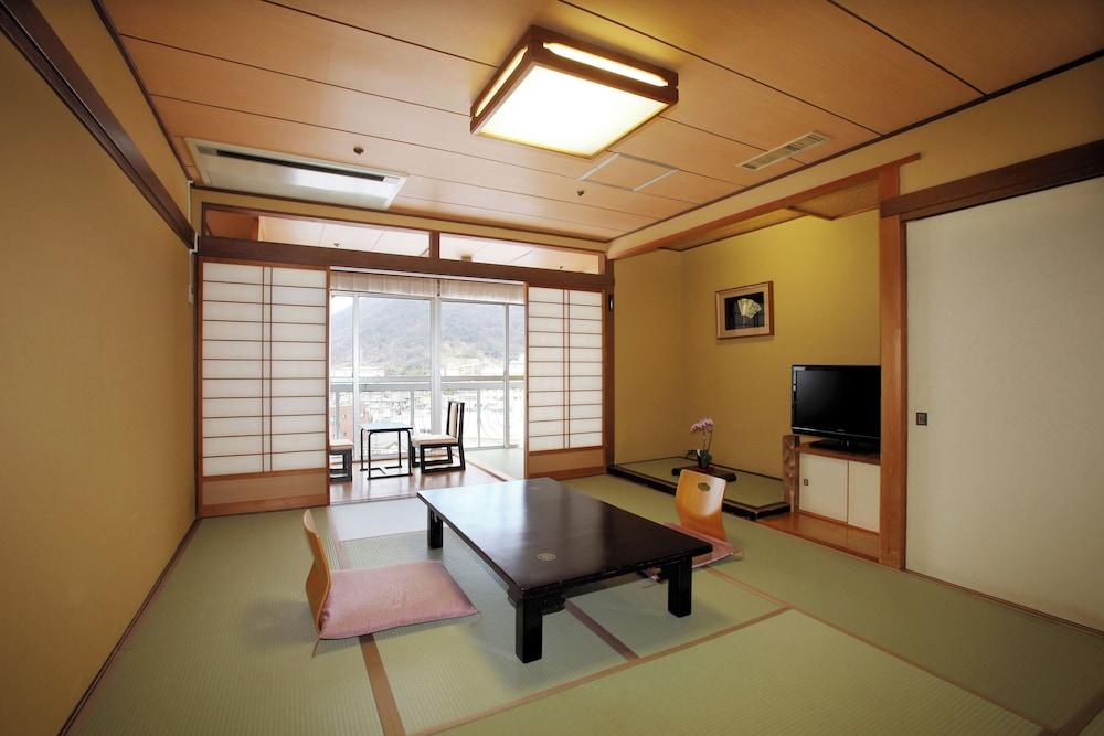 Hanayagi No Sho Keizan