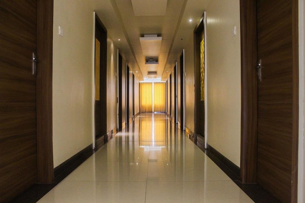 Solitaire Hotel and Resort