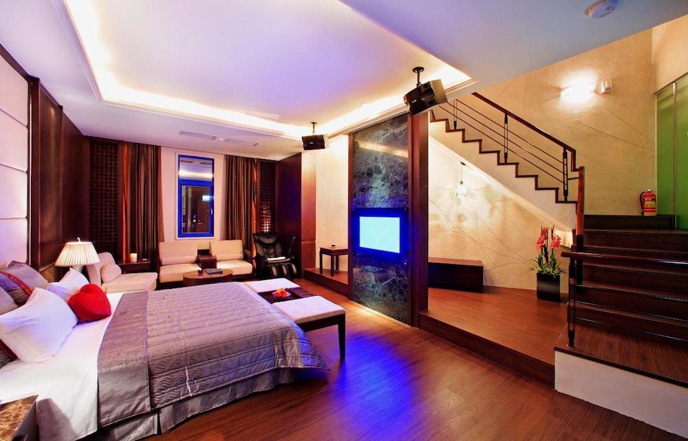 Blue Coast Spa Motel