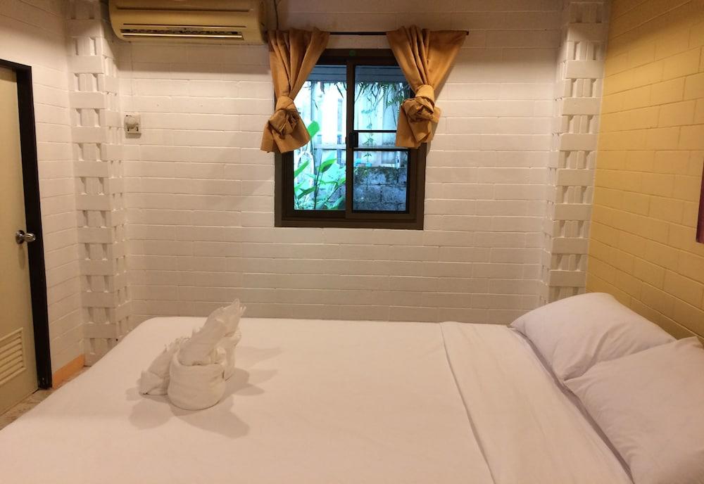 Khaolak Tusneem Resort