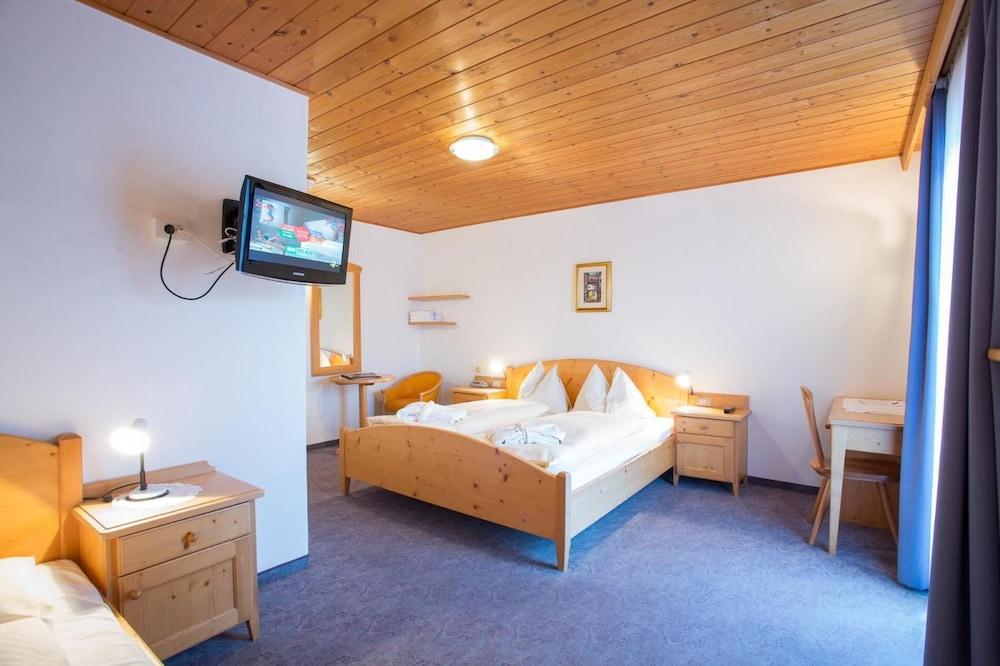 Zirm Good Life Hotel